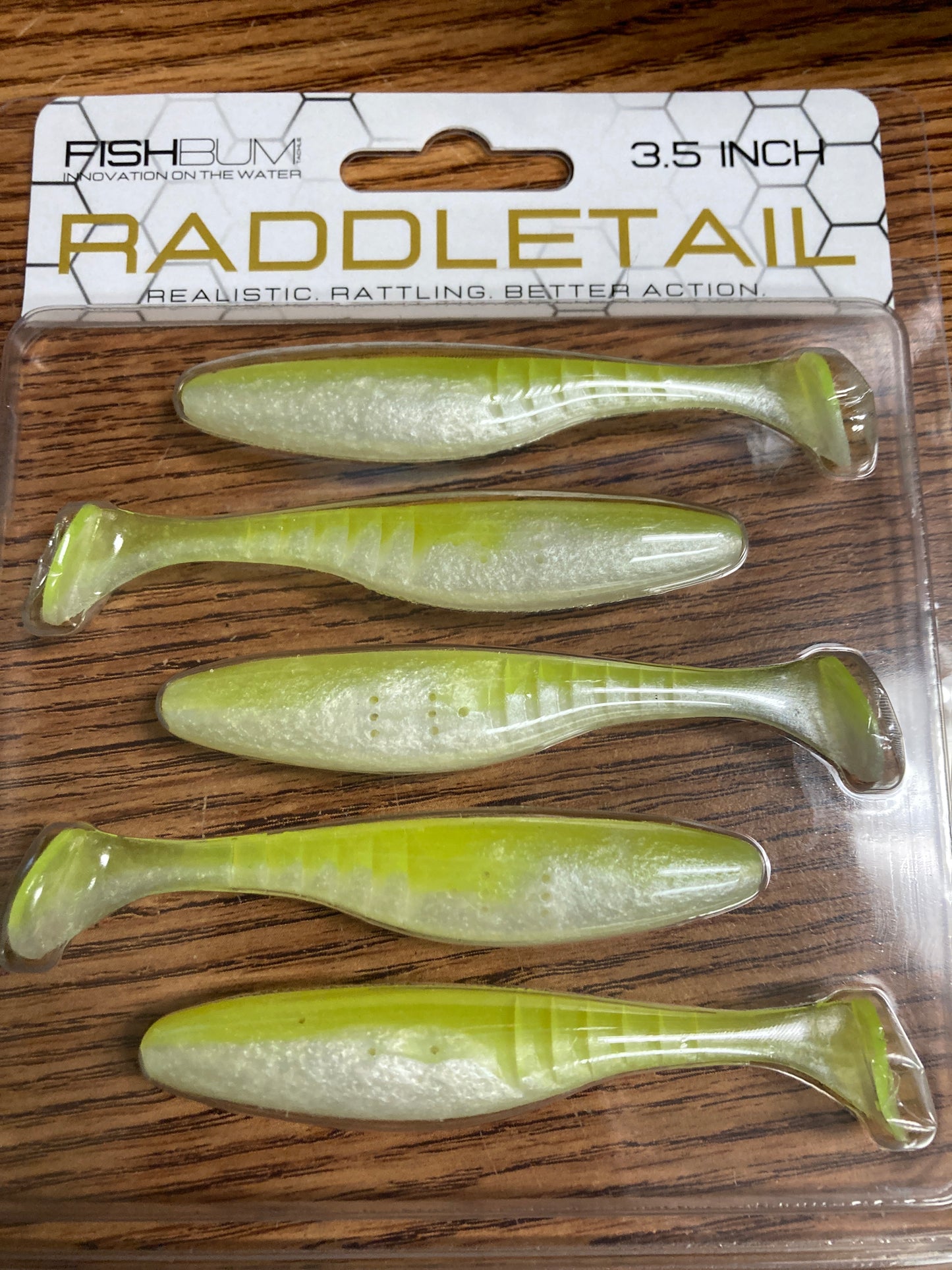 Raddletail chartreuse pearl